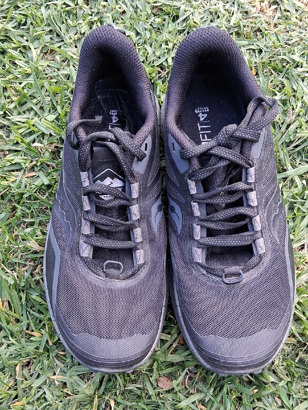 Men's Black Running Shoes - Picture 12 of 14